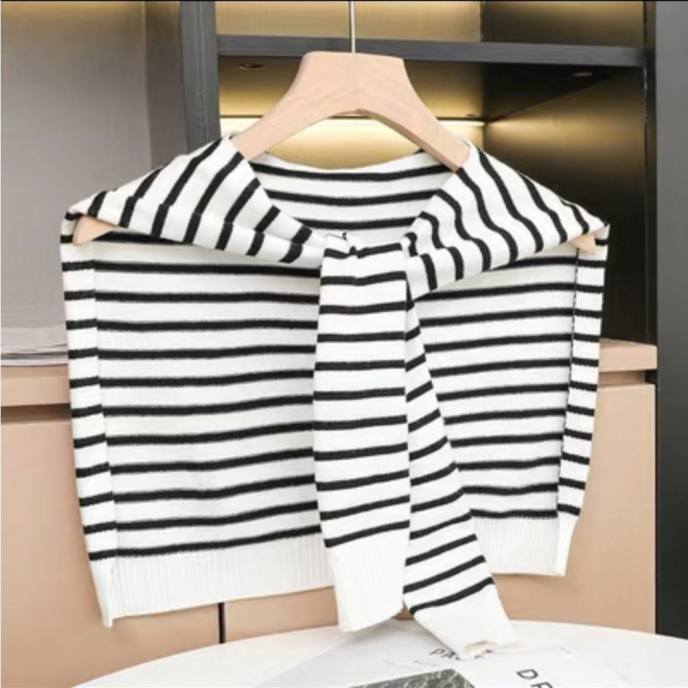 Striped Black and White Women's shawl